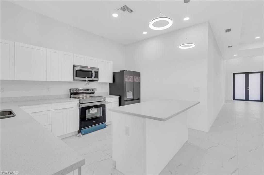 1021 Chiquita Blvd N Property Photo 16