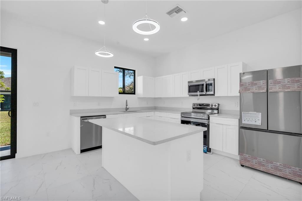 1021 Chiquita Blvd N Property Photo 17