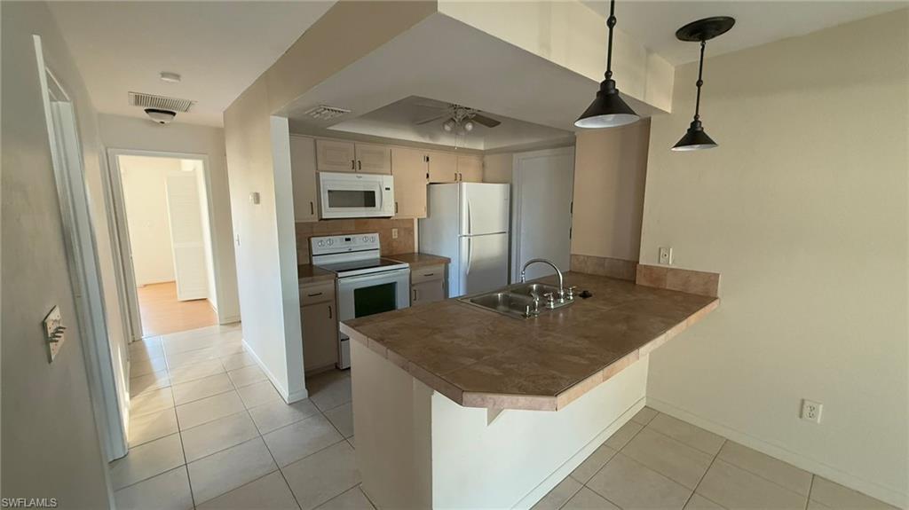 2823 Sw Santa Barbara Pl # 2823 Property Photo 2