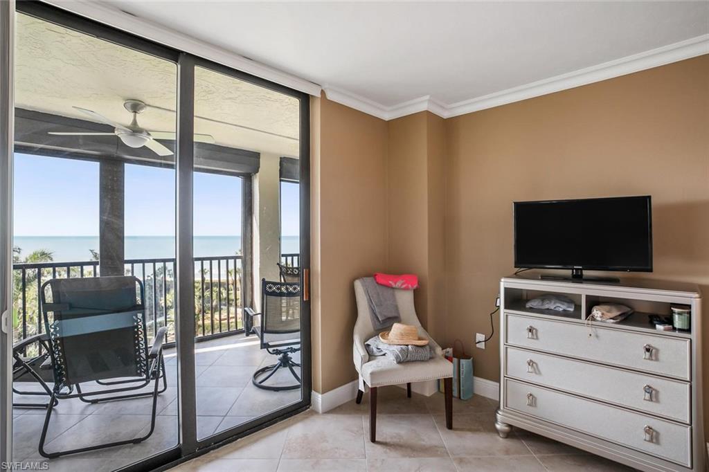 10851 Gulf Shore Dr # 402 Property Photo 8