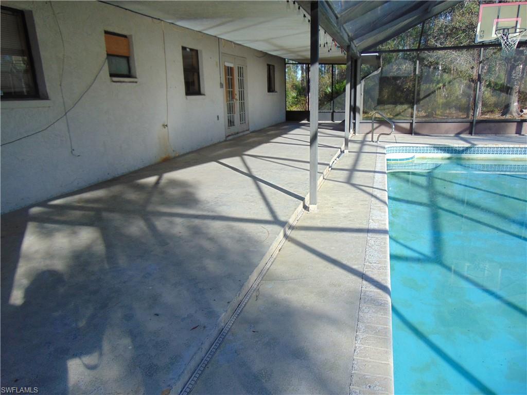906 Wells Ave Property Photo 5
