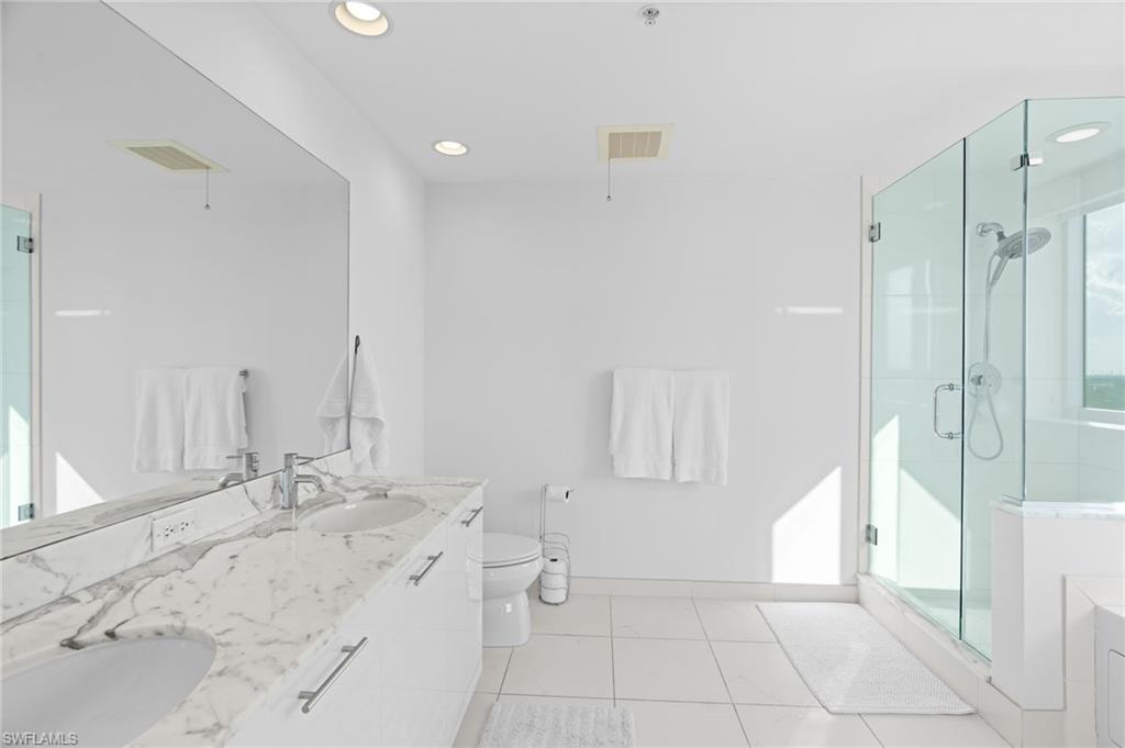 3000 Oasis Grand Blvd # 1101 Property Photo 20