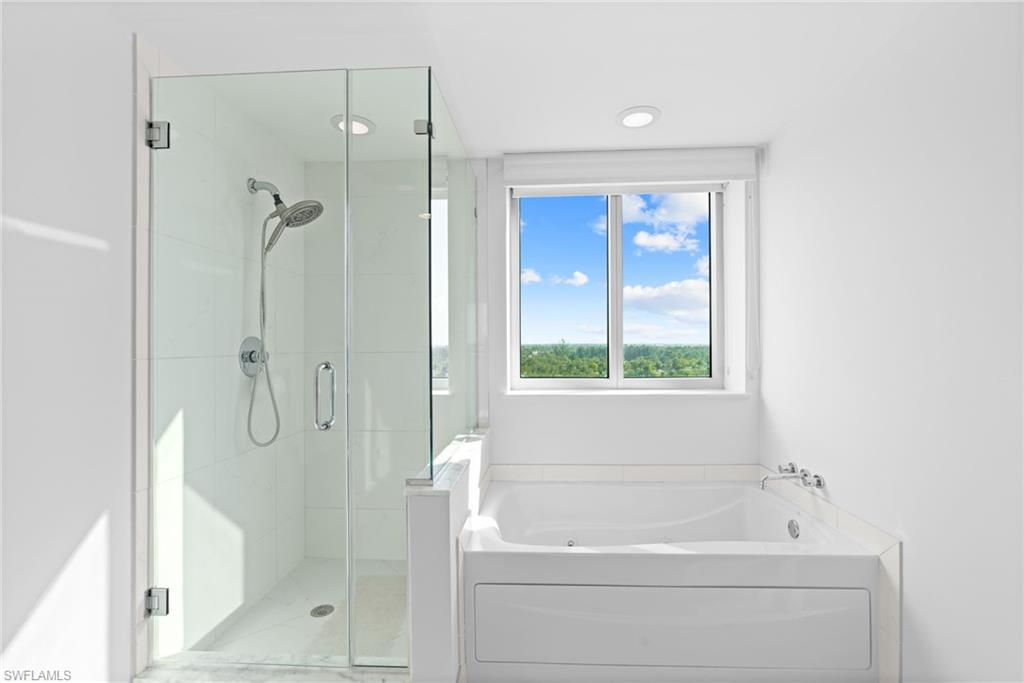 3000 Oasis Grand Blvd # 1101 Property Photo 21