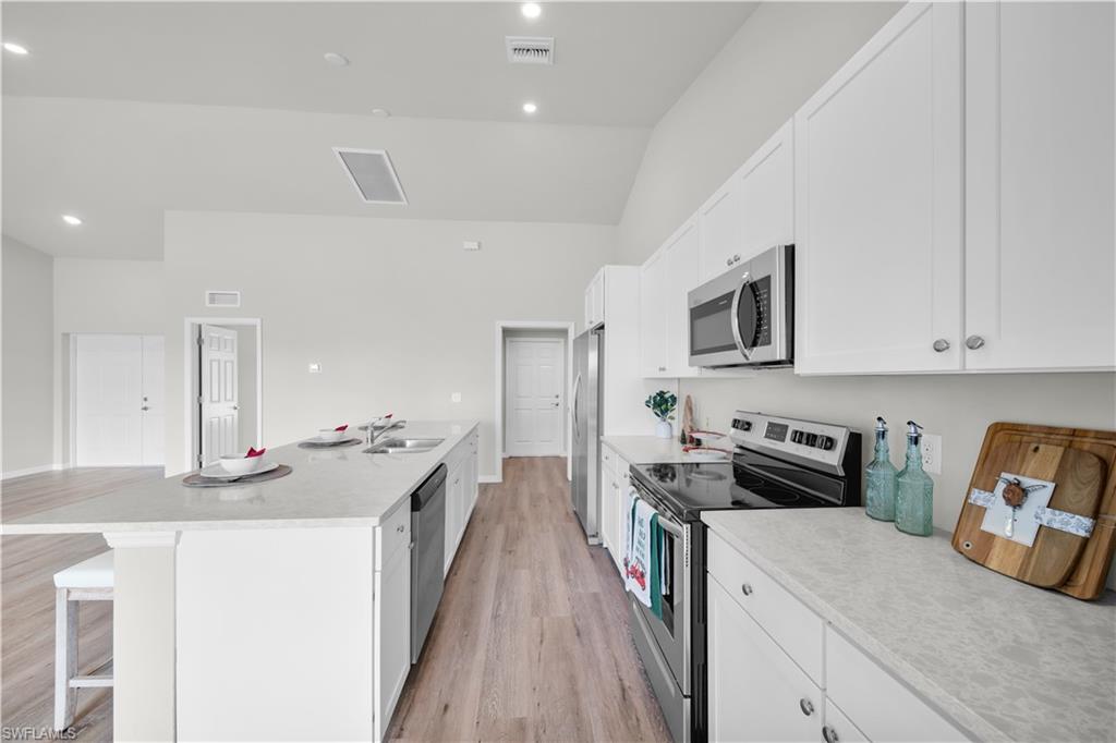 3340 Garden Blvd Property Photo 10