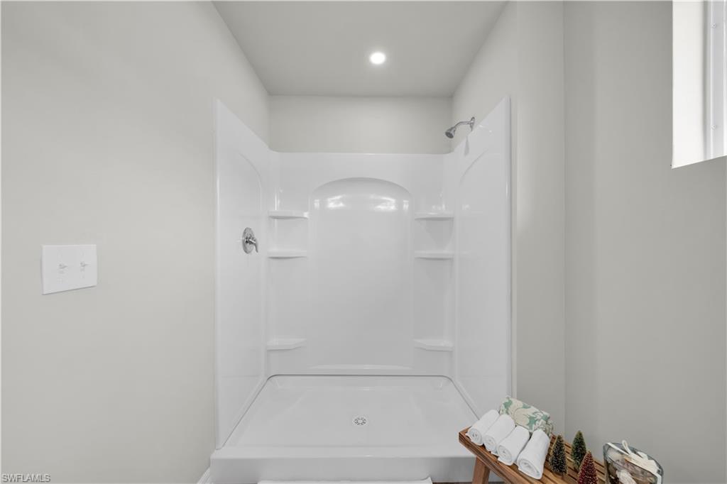 3340 Garden Blvd Property Photo 27