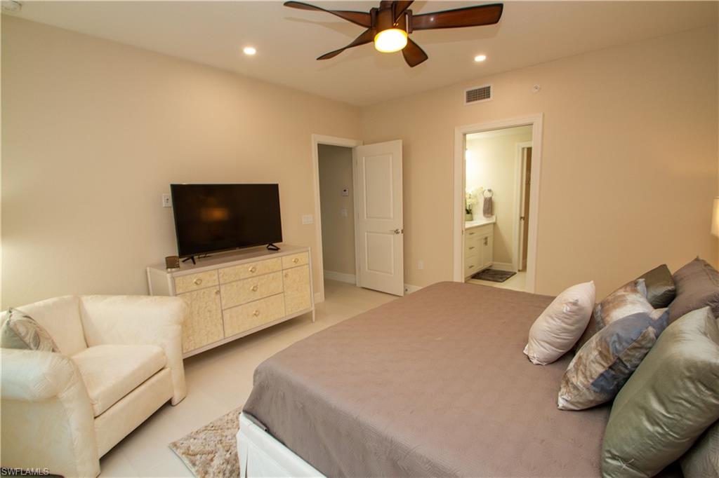 262 Indies Dr # 101 Property Photo 12