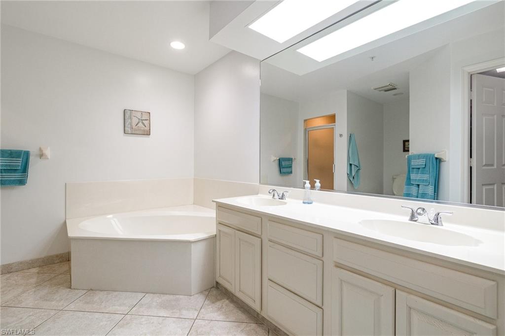 26876 Wedgewood Dr # 102 Property Photo 18
