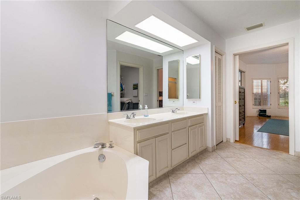 26876 Wedgewood Dr # 102 Property Photo 21