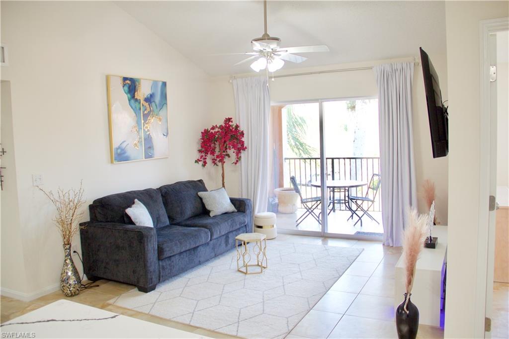 1265 Wildwood Lakes Blvd # 303 Property Photo 2