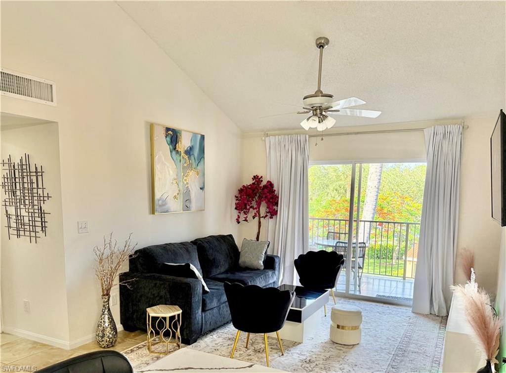 1265 Wildwood Lakes Blvd # 303 Property Photo 2