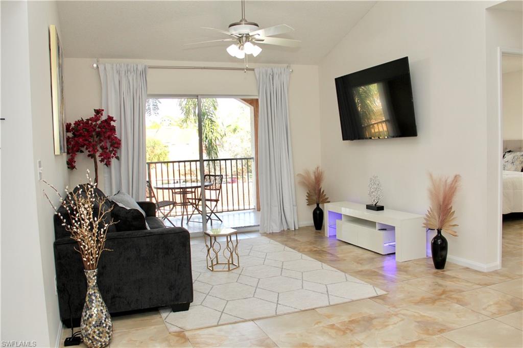 1265 Wildwood Lakes Blvd # 303 Property Photo 3