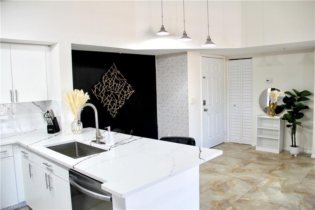 1265 Wildwood Lakes Blvd # 303 Property Photo 7