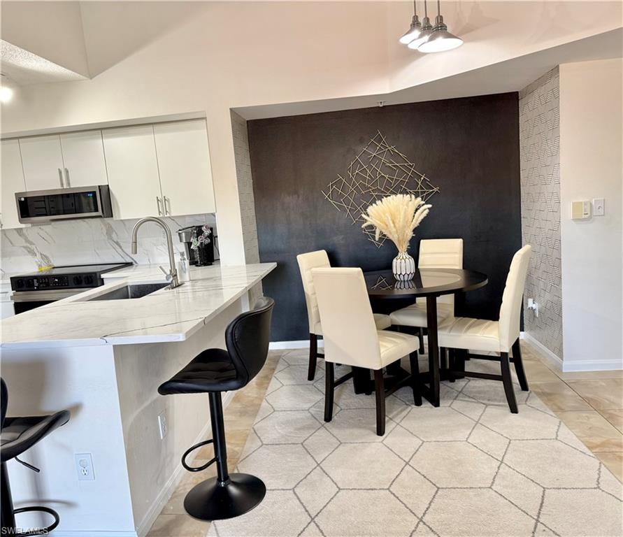 1265 Wildwood Lakes Blvd # 303 Property Photo 8