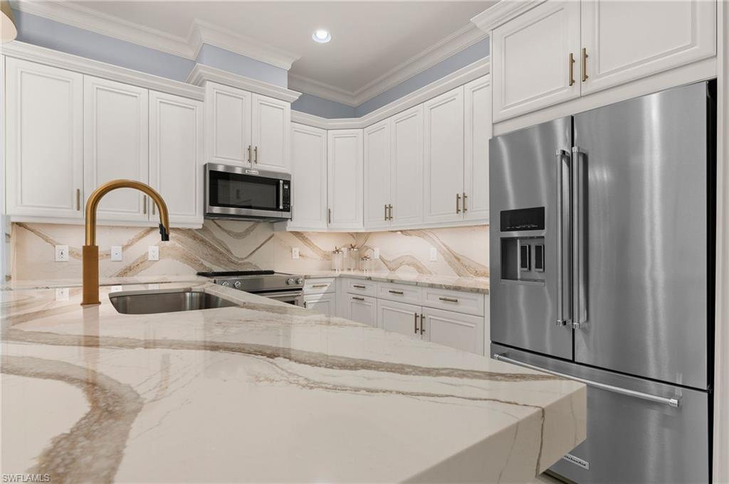 6907 Saona Ct Property Photo 13