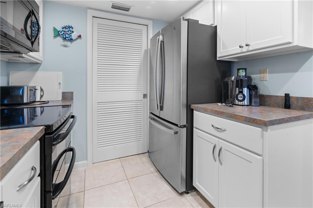25901 Hickory Blvd # 506 Property Photo 4