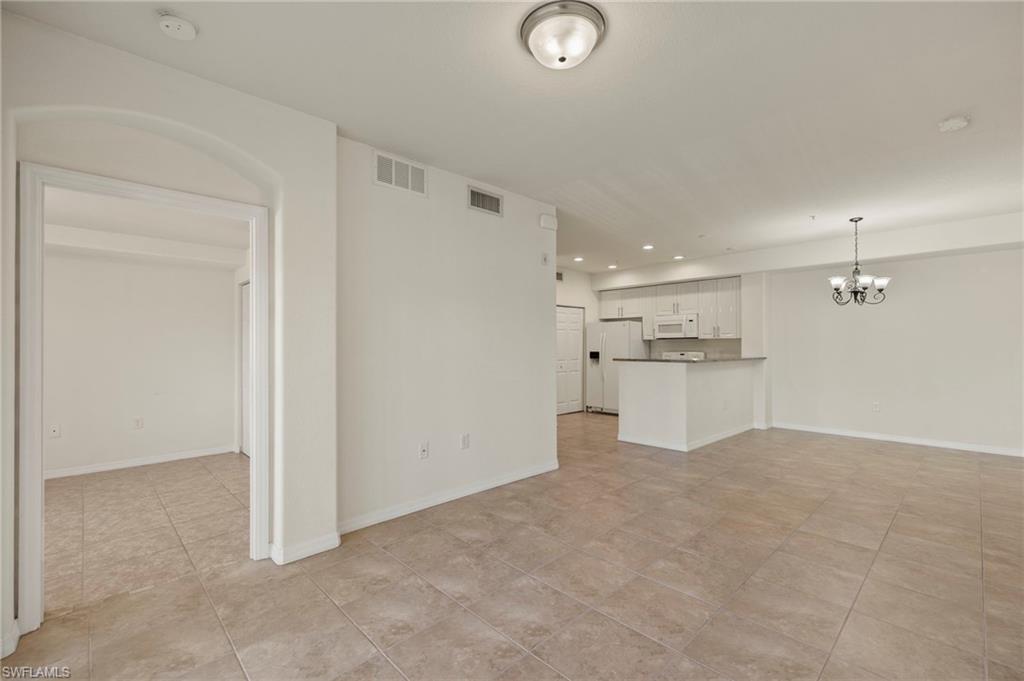 13150 Bella Casa Cir # 2193 Property Photo 4