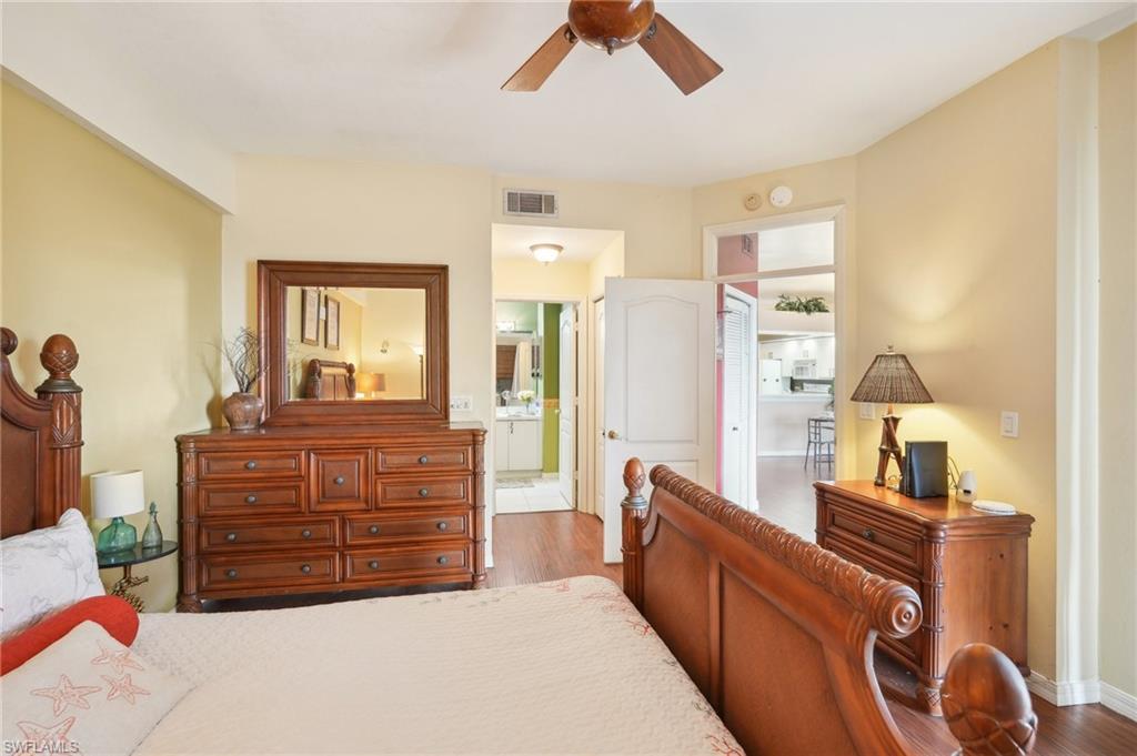 242 Newport Dr # 502 Property Photo 16