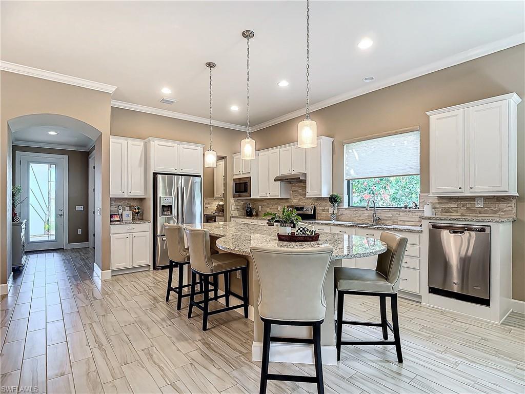 20462 Misty Woods Ct Property Photo 3