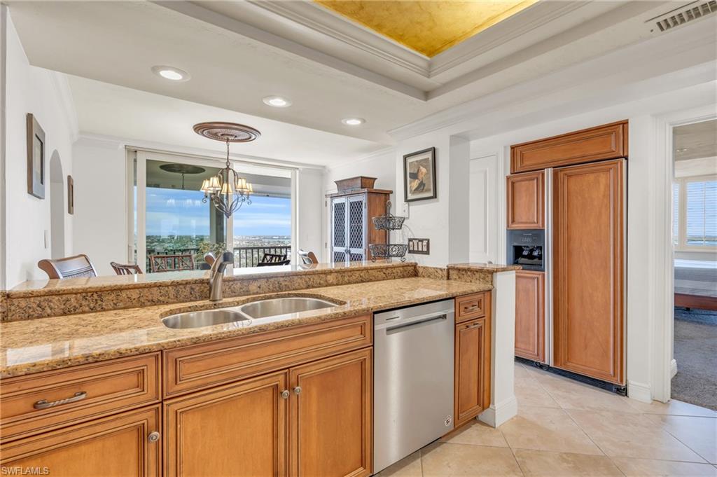 4753 Estero Blvd # 1405 Property Photo 17