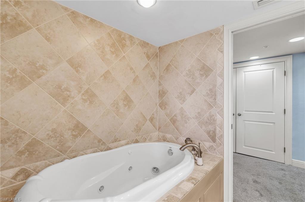 4753 Estero Blvd # 1405 Property Photo 25