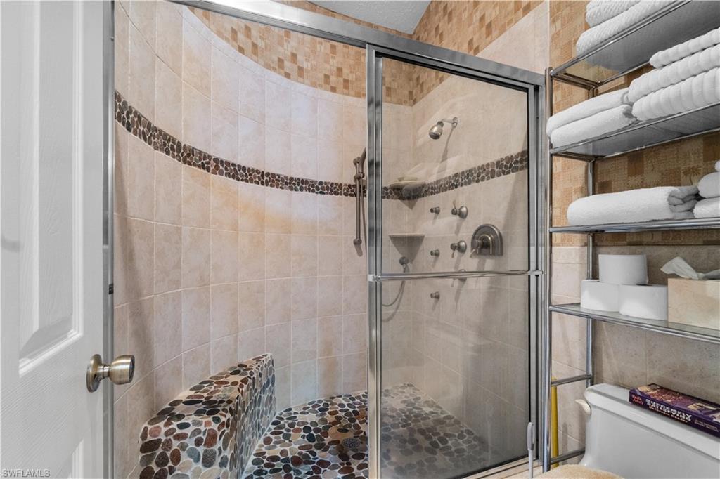 2206 Anchorage Ln # D Property Photo 13
