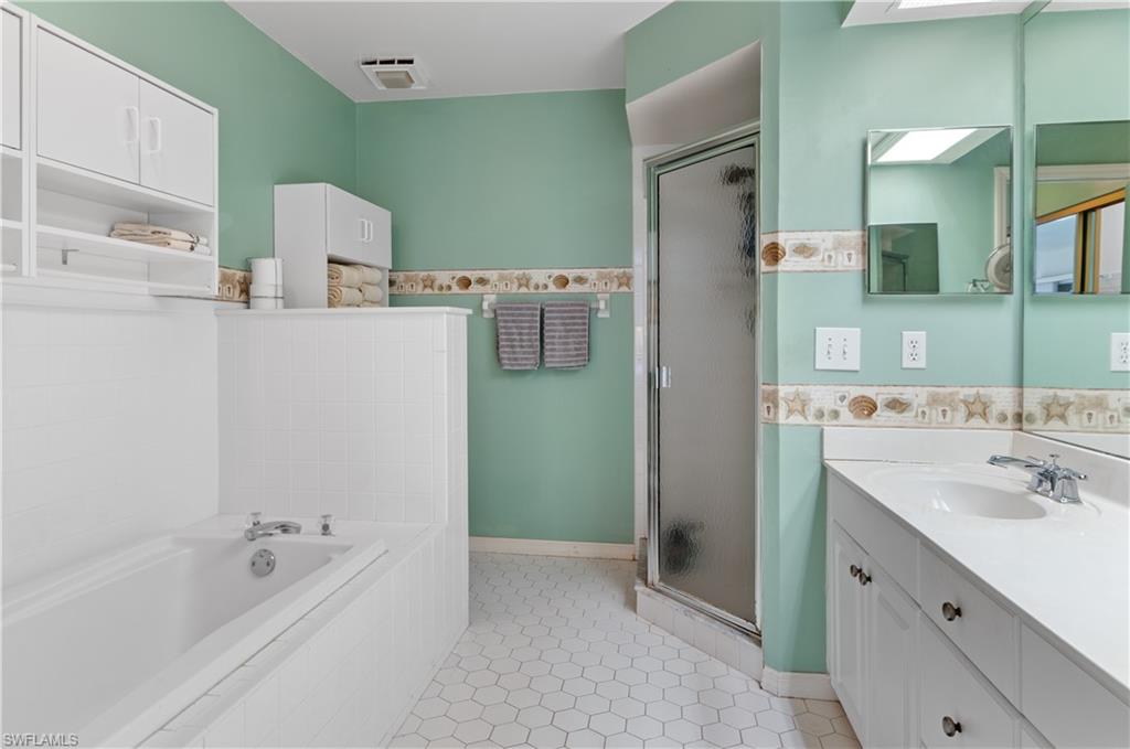 21685 Sungate Ct Property Photo 18