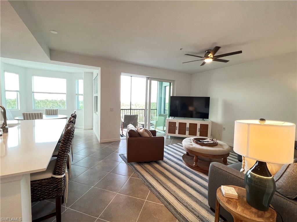 14121 Heritage Landing Blvd # 736 Property Photo 2