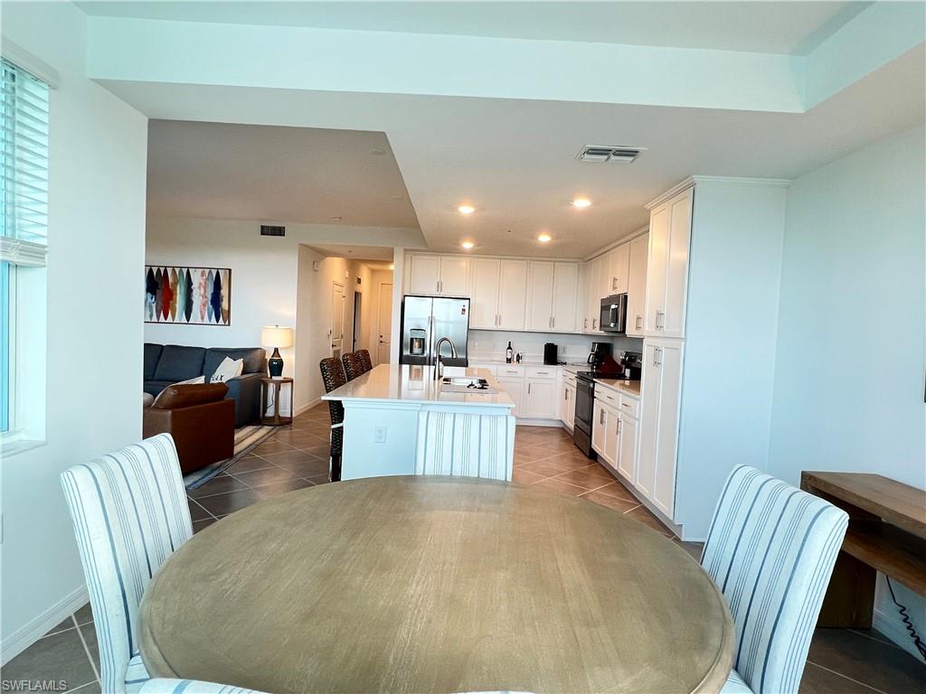 14121 Heritage Landing Blvd # 736 Property Photo 6