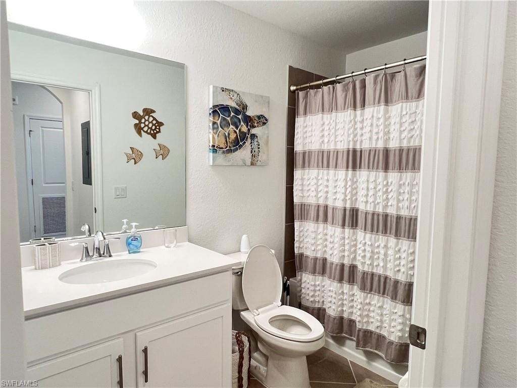 14121 Heritage Landing Blvd # 736 Property Photo 11