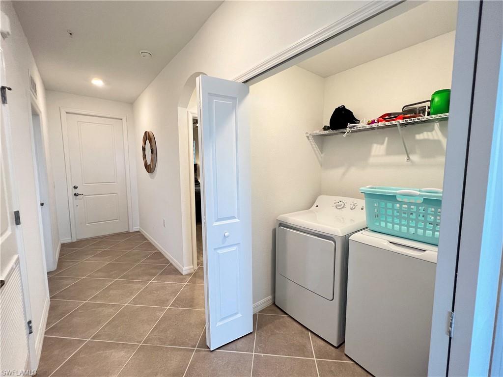 14121 Heritage Landing Blvd # 736 Property Photo 12