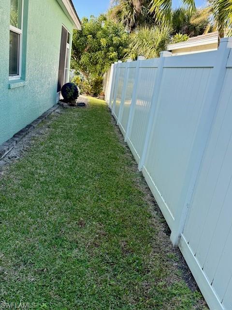 7886 Cameron Cir Property Photo 6
