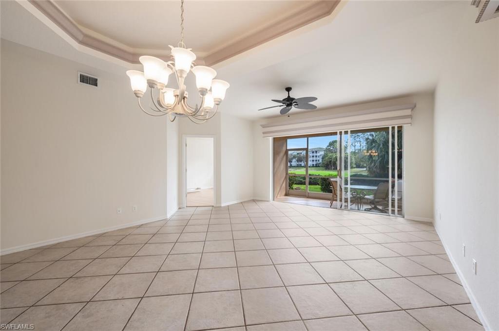 3964 Bishopwood Ct E # 106 Property Photo 4