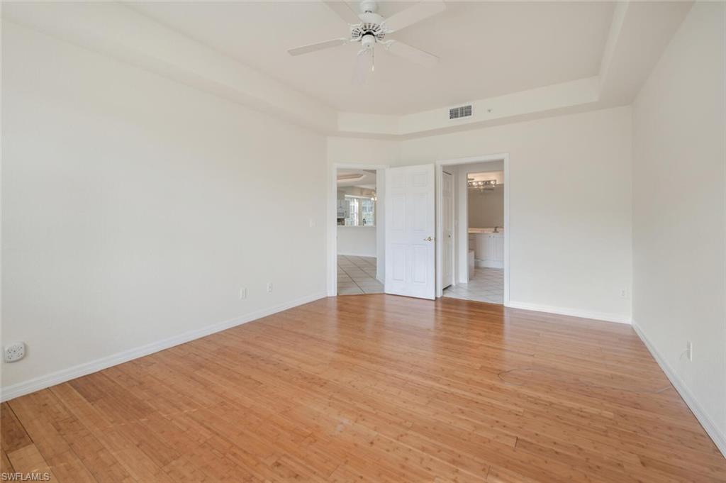 3964 Bishopwood Ct E # 106 Property Photo 12