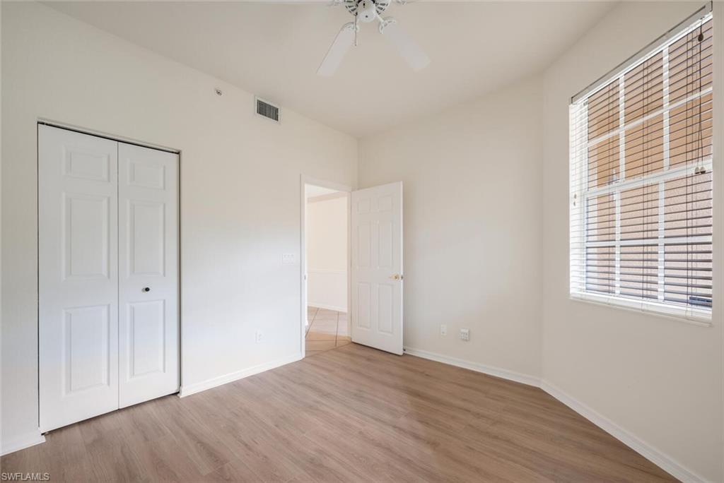 3964 Bishopwood Ct E # 106 Property Photo 18