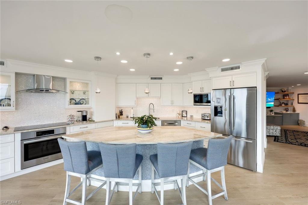 4041 Gulf Shore Blvd Sw # 902 Property Photo 8