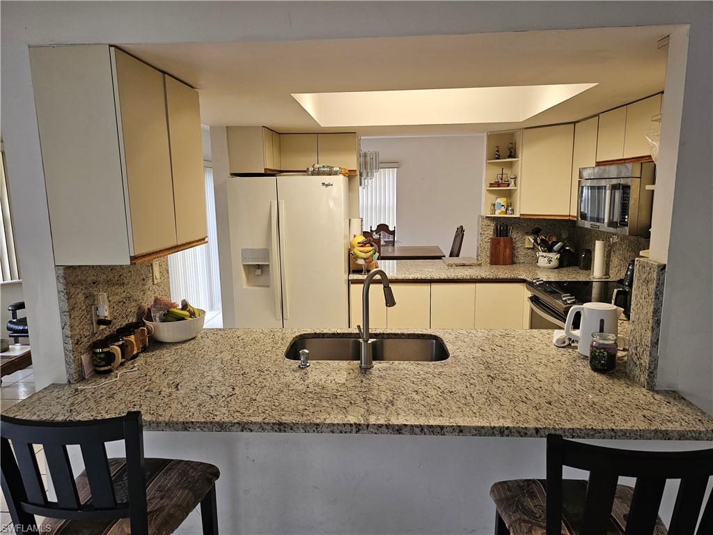 6681 Fairview St Property Photo 14