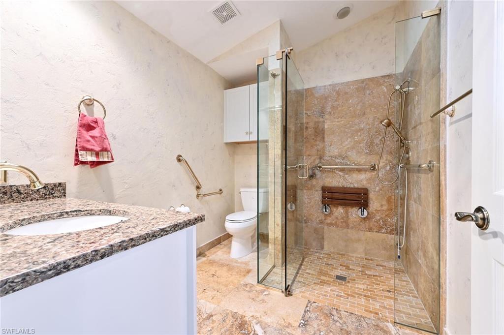 481 Crestwood Ln Property Photo 24
