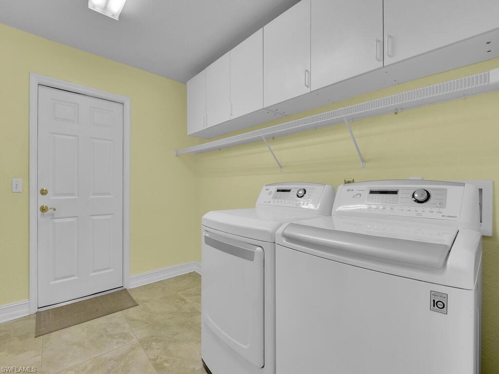 1065 Sw 57th St Property Photo 33