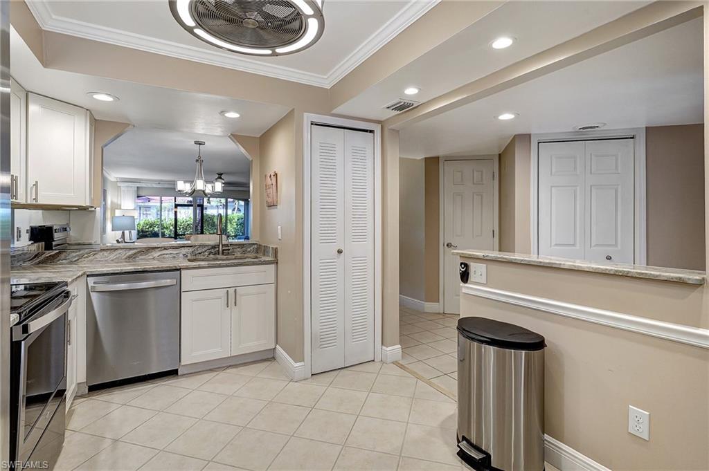 11921 Seabreeze Cove Ln # 101 Property Photo 6