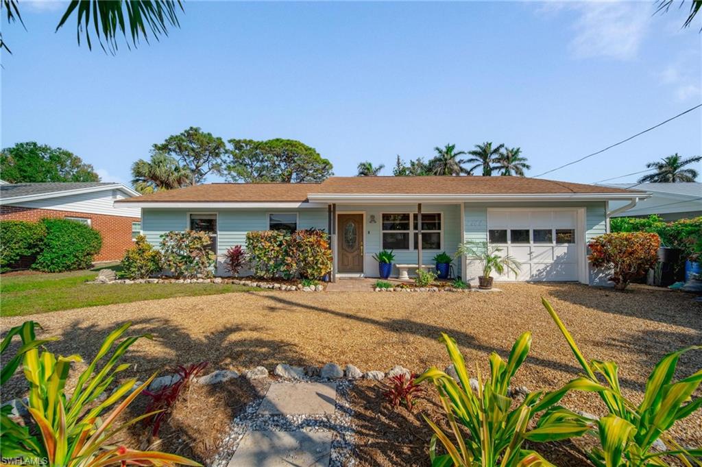 Naples Highschool Real Estate Listings Main Image