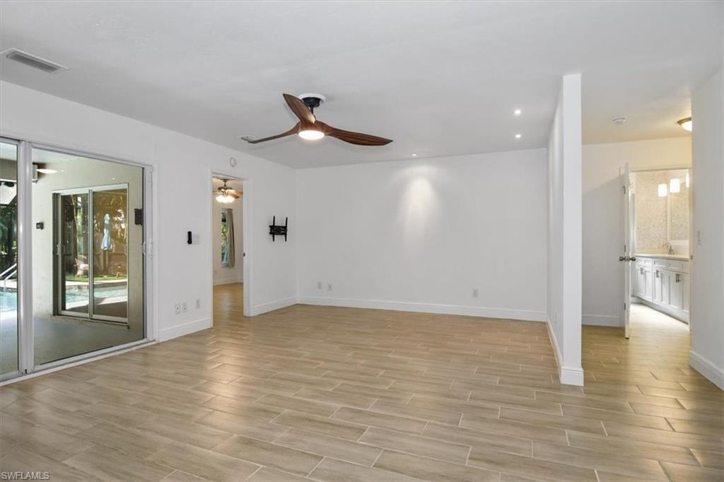 27160 Edenbridge Ct Property Photo 5