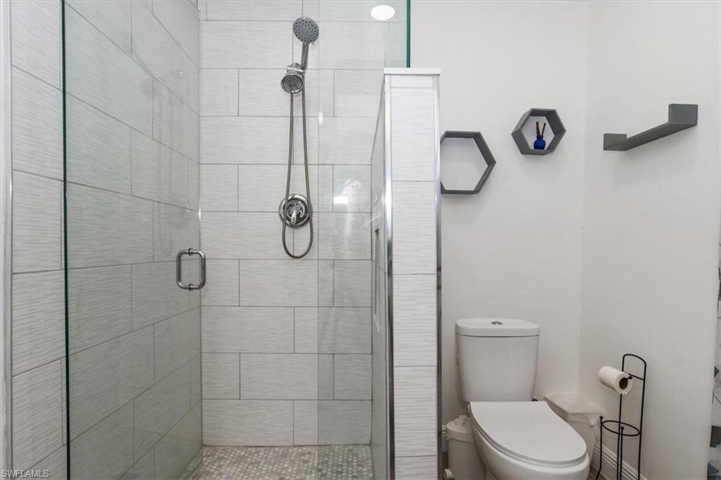27160 Edenbridge Ct Property Photo 14
