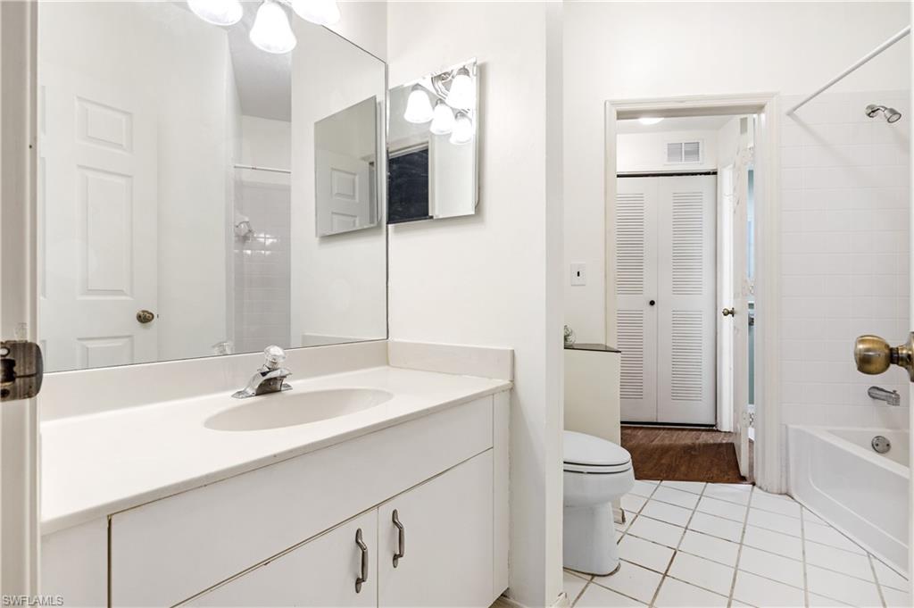 12040 Summergate Cir # 102 Property Photo 16