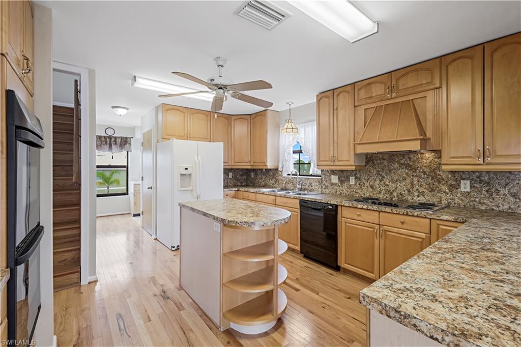 4748 Jackfish St Property Photo 11
