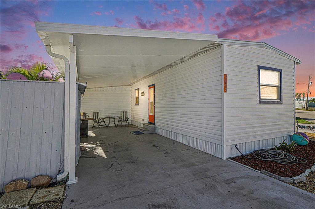 3893 Dewberry Ln Property Photo 2