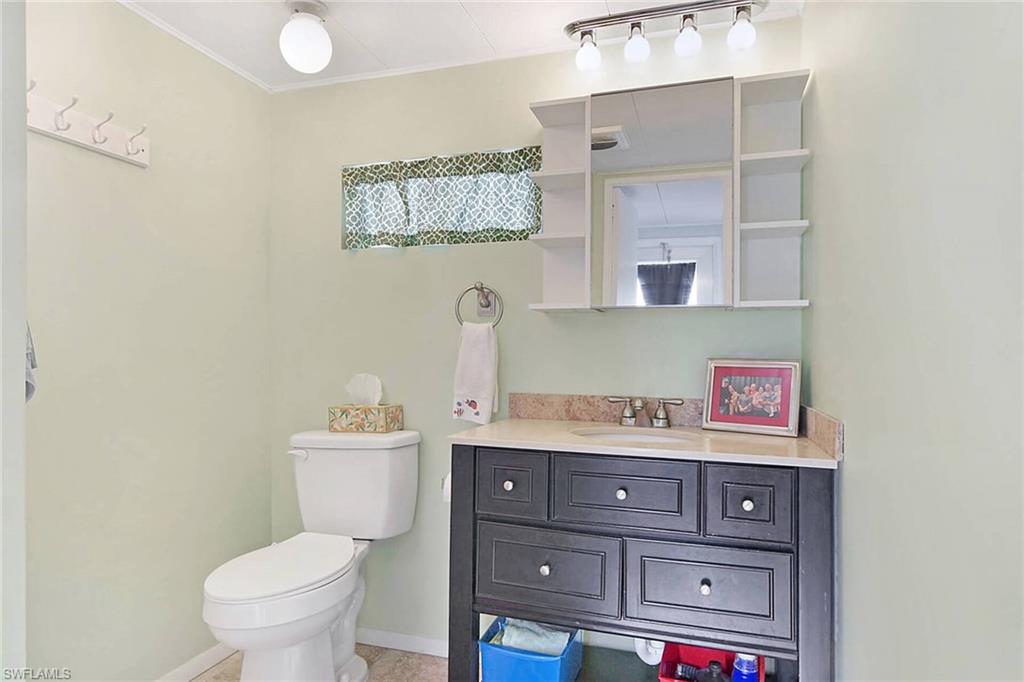 3893 Dewberry Ln Property Photo 14