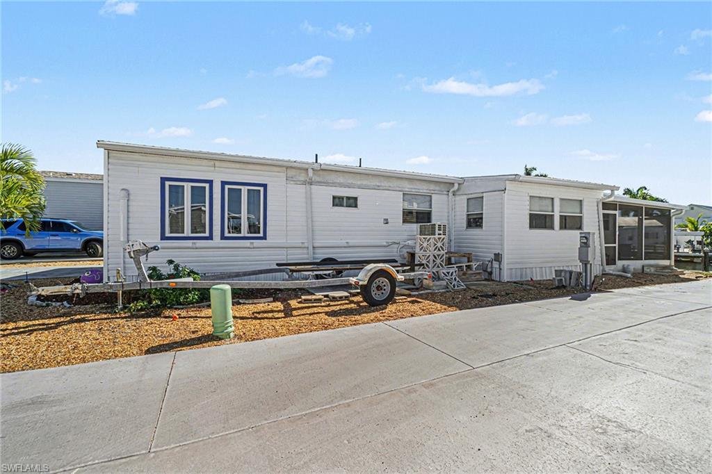 3893 Dewberry Ln Property Photo 25