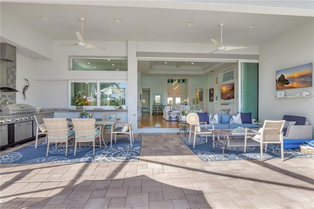 5046 Martinique Dr Property Photo 10