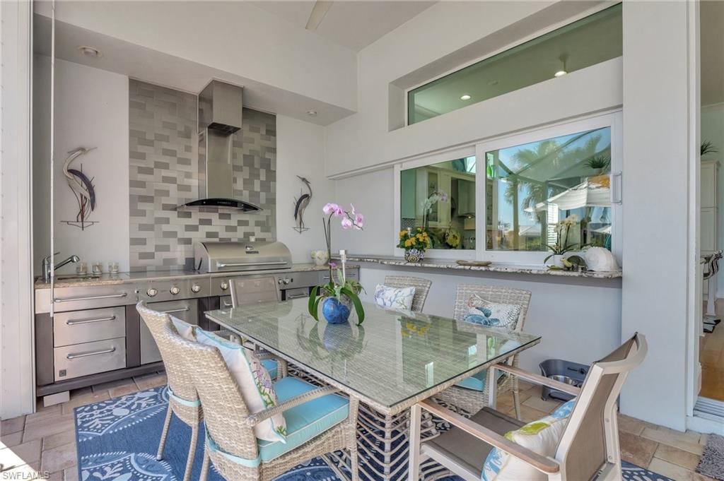 5046 Martinique Dr Property Photo 11