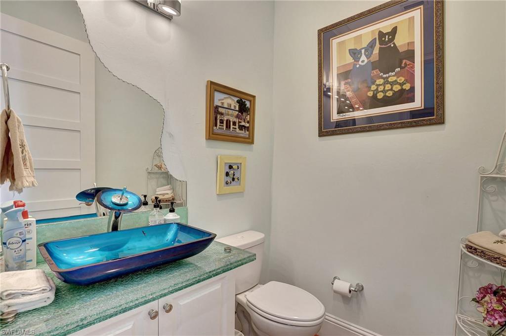 5046 Martinique Dr Property Photo 35